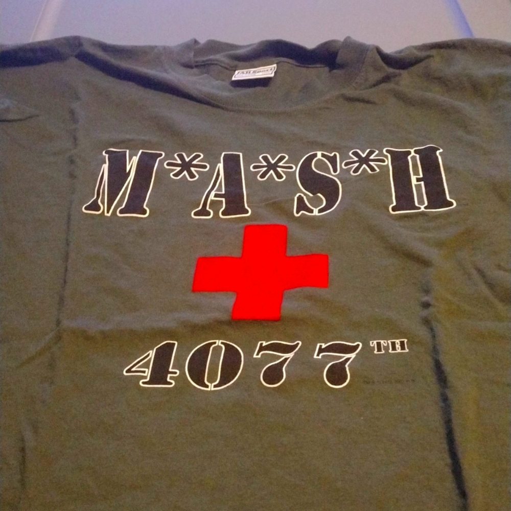*3/$20 Bundle Deal Closet Cleanout* Vintage M*A*S*H 4077th T-shirt size Large